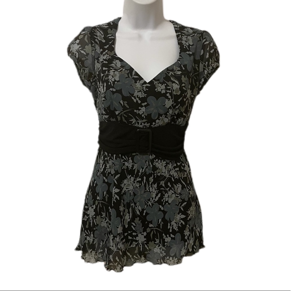 Hillard & Hanson top‎